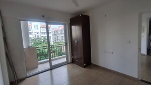 Room in 3 BHK Apartment at Sushma Valencia, International Airport Road – for Rent