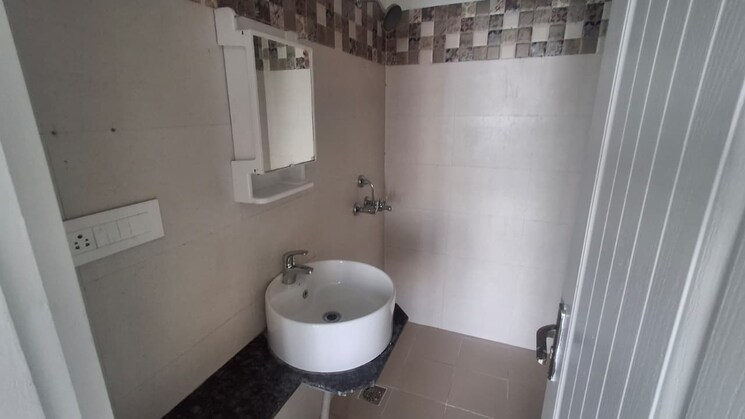 Bathroom, sushma-valencia 3 Bedroom 2250 Sq.Ft. Apartment In International Airport Road Zirakpur 9369811