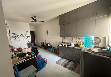 2 BHK Apartment For Rent in Pivotal Devaan, Sector 84