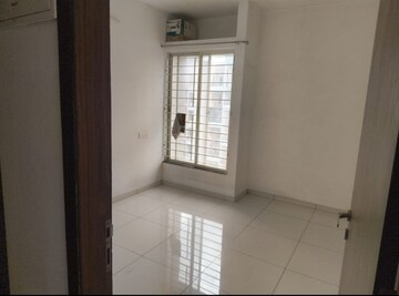 Room in 2 BHK Apartment at Hinjewadi – for Rent