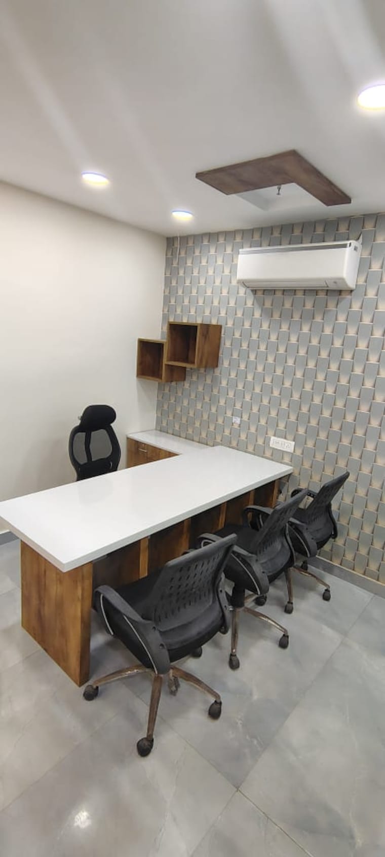 Team Area, netaji subhash place Commercial Office Space 769 Sq.Ft. In Netaji Subhash Place Delhi 9369827