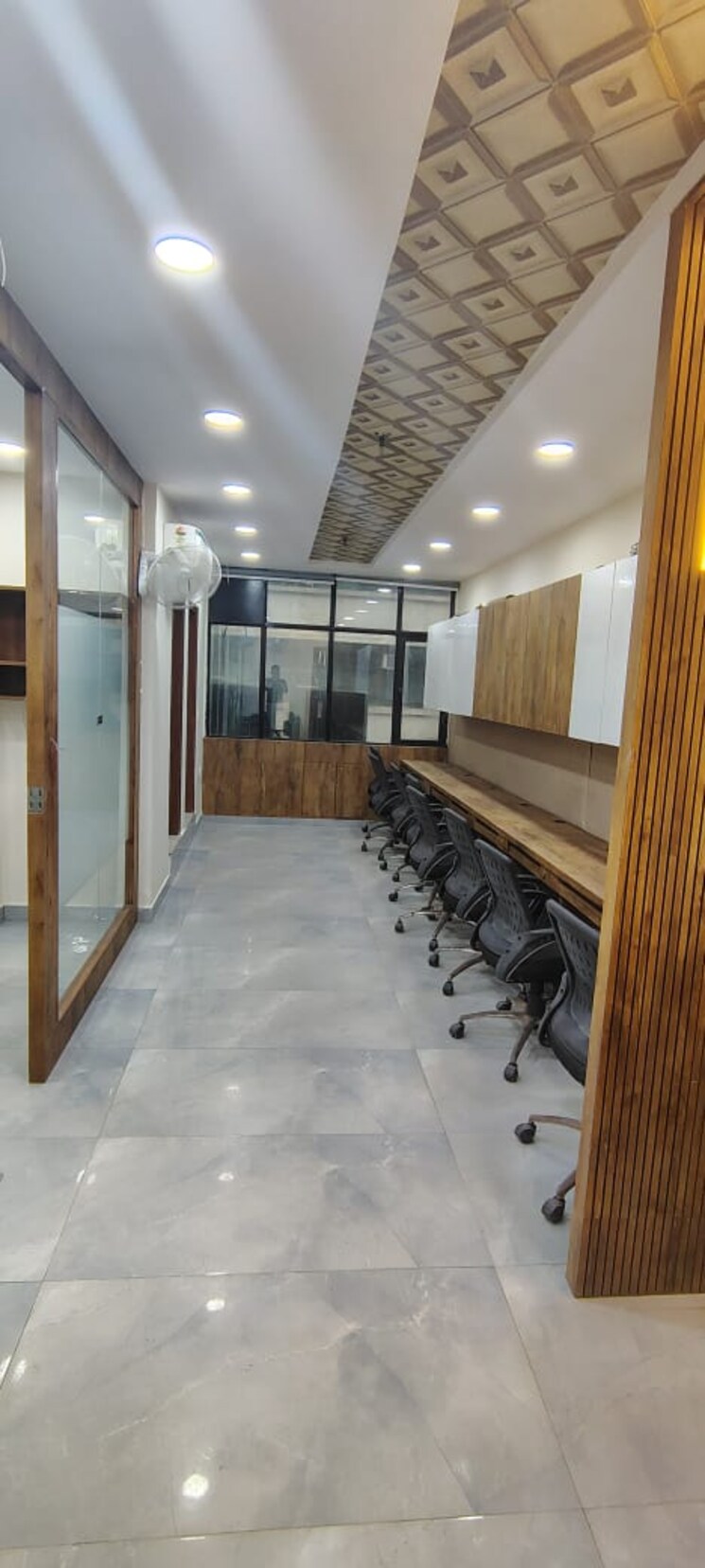 Room, netaji subhash place Commercial Office Space 769 Sq.Ft. In Netaji Subhash Place Delhi 9369827
