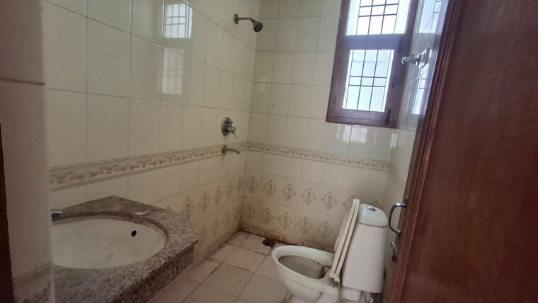 Bathroom, penta-homes 2 Bedroom 1300 Sq.Ft. Apartment In Vip Road Zirakpur 9369839