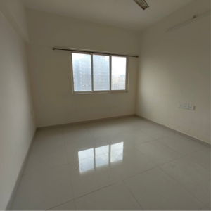 Room in 1 BHK Apartment at Omkar Signet, Malad East – for Rent