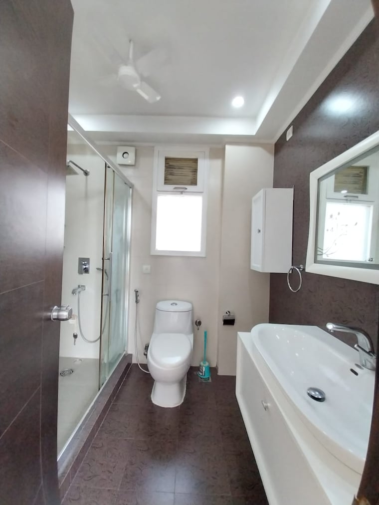 Bathroom, gulmohar park 4 Bedroom 4500 Sq.Ft. Apartment In Gulmohar Park Delhi 9369851
