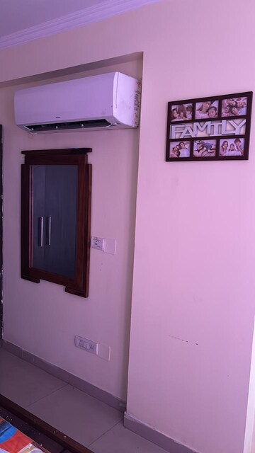 Room in 4 BHK Apartment at Maya Garden City, Lohgarh – for Rent