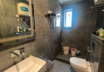 Furnished Amenities in 3 BHK Builder Floor at Sushant Tower, Sector 56 – for Sale