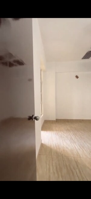 Room in 3 BHK Apartment at Homes 121, Sector 121 – for Sale