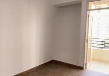 Room in 3 BHK Apartment at Homes 121, Sector 121 – for Sale