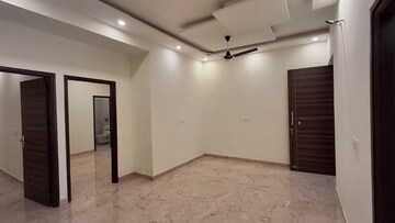 Room in 3 BHK Apartment at Patiala Road – for Rent