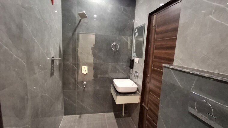 Bathroom, patiala road 3 Bedroom 1500 Sq.Ft. Apartment In Patiala Road Zirakpur 9369914