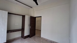 Room in 3 BHK Apartment at Patiala Road – for Rent