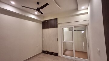 Room in 3 BHK Apartment at Patiala Road – for Rent