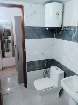 3 BHK Apartment For Rent in Uninav Eden, Raj Nagar Extension