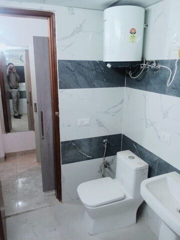 3 BHK Apartment For Rent in Uninav Eden, Raj Nagar Extension