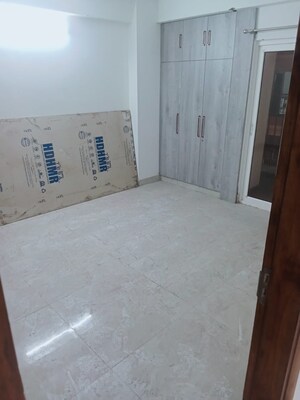 Room in 3 BHK Apartment at Uninav Eden, Raj Nagar Extension – for Rent