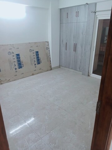 Room in 3 BHK Apartment at Uninav Eden, Raj Nagar Extension – for Rent