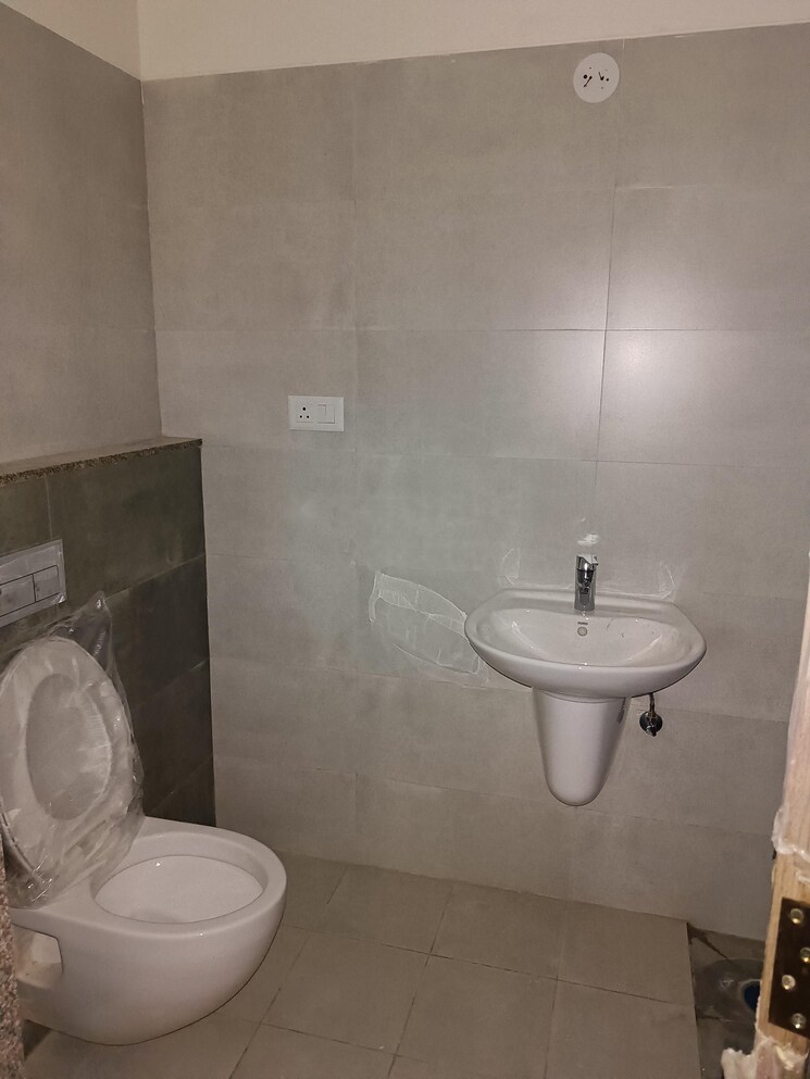 Bathroom, avalon-park-at-the-prestige-city 4 Bedroom 1603 Sq.Ft. Apartment In Sarjapur Road Bangalore 9369958