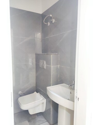 Bathroom in 5 BHK Villa at Gomti Homes, Nabha – for Rent