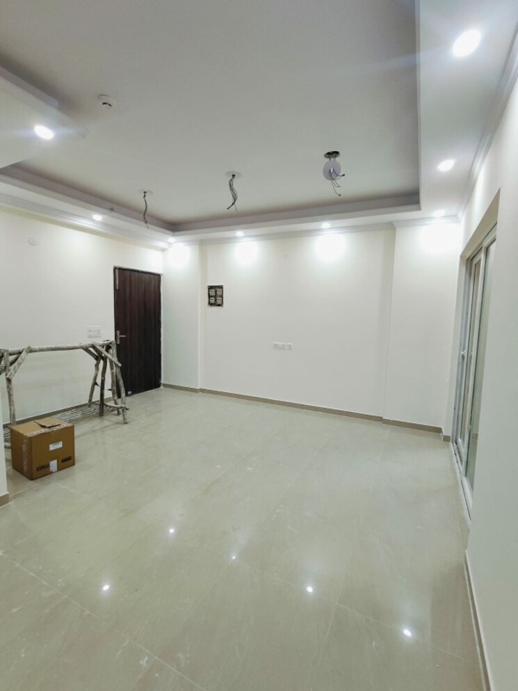 Room, elegant-splendour 3 Bedroom 1619 Sq.Ft. Apartment In Tech Zone 4 Greater Noida Greater Noida 9370005
