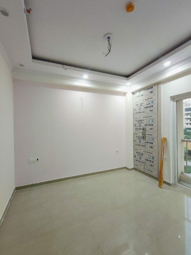 Room, elegant-splendour 3 Bedroom 1619 Sq.Ft. Apartment In Tech Zone 4 Greater Noida Greater Noida 9370005