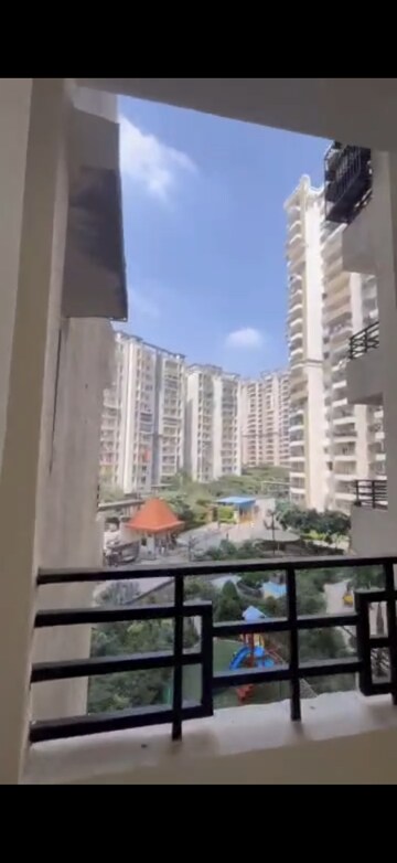 2 BHK Apartment For Sale in Panchsheel Pratistha, Sector 75