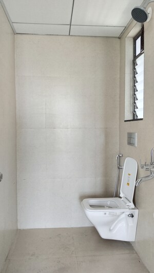 Bathroom in 1.5 BHK Apartment at Runwal My City Phase II Cluster 05, Dombivli East – for Rent