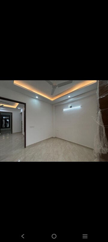 Room in 2 BHK Builder Floor at Saket – for Rent