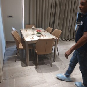 Team Area in 3 BHK Builder Floor at Auram Floor, South City 2 – for Rent