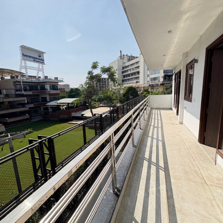 Balcony, auram-floor 3 Bedroom 3000 Sq.Ft. Builder Floor In South City 2 Gurgaon 9370056