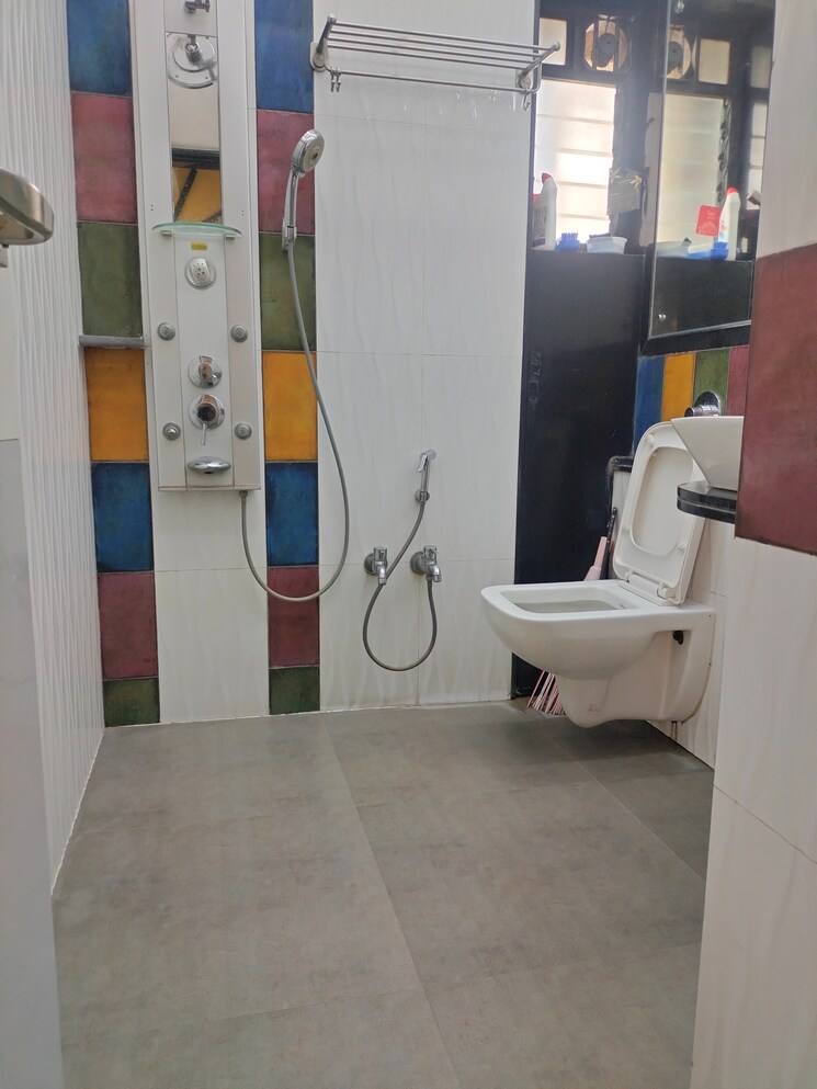 Bathroom, lalani-residency 2 Bedroom 600 Sq.Ft. Apartment In Kavesar Thane 9370073