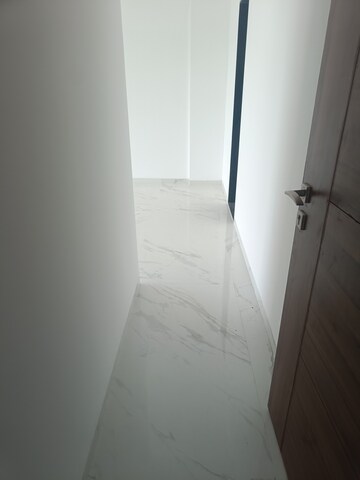 Building Lobby in  Office Space in IT/SEZ at Shree Rashmi Jewel, Kandivali West – for Rent