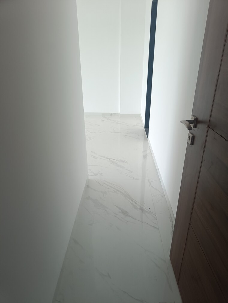 undefined, shree-rashmi-jewel Commercial Office Space in IT/SEZ 2800 Sq.Ft. In Kandivali West Mumbai 9370086