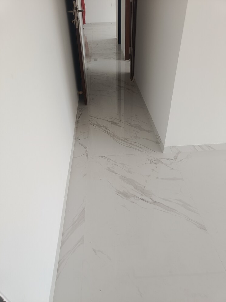 undefined, shree-rashmi-jewel Commercial Office Space in IT/SEZ 2800 Sq.Ft. In Kandivali West Mumbai 9370086