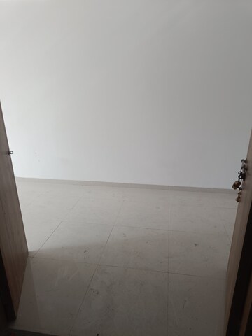 Room in  Office Space in IT/SEZ at Shree Rashmi Jewel, Kandivali West – for Rent