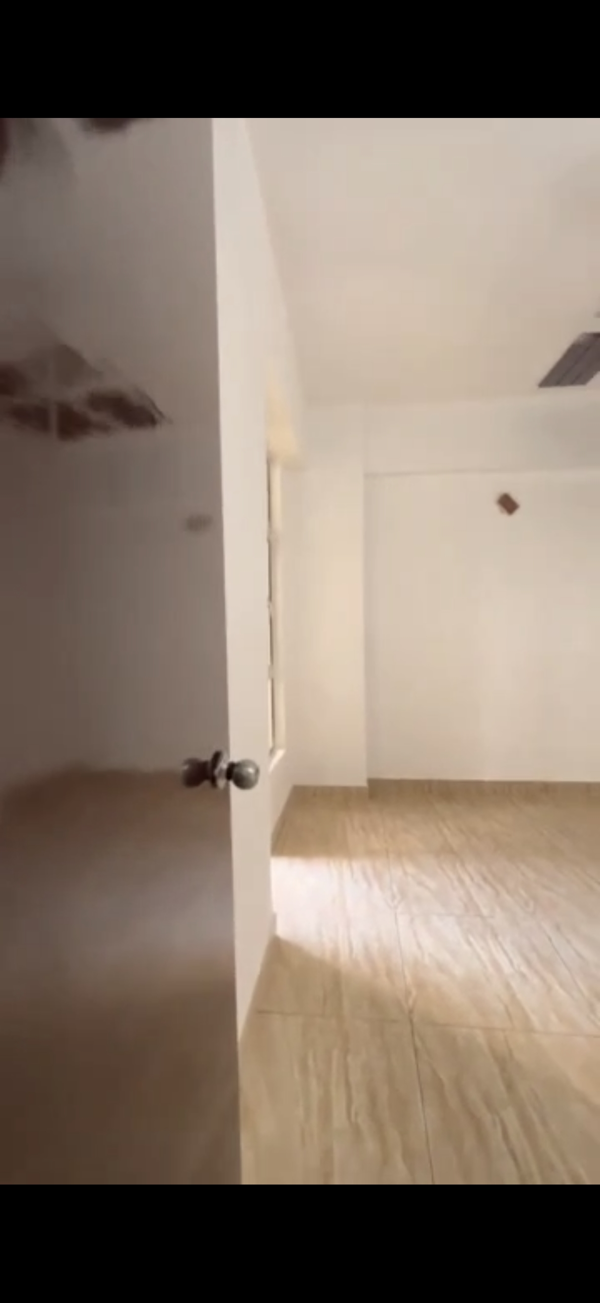 2 BHK Apartment For Sale in Supertech Cape Town