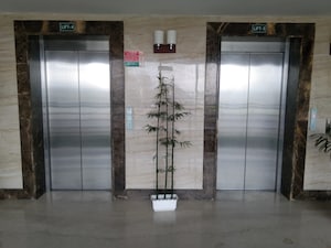 Lift in  Office Space at Rajpur Road – for Rent