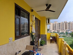 Building Lobby in 4 BHK Builder Floor at BP Homes, Sector 85 – for Sale