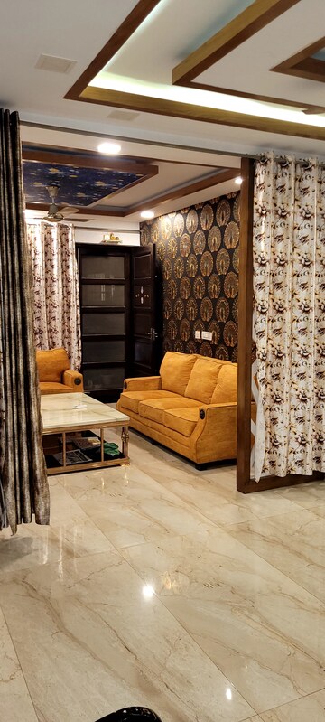 Living Room in 4 BHK Builder Floor at BP Homes, Sector 85 – for Sale