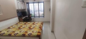 2 BHK Apartment For Rent in Dheeraj Uphar CHS. LTD., Malad East