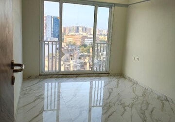Room in 3 BHK Apartment at Runwal Bliss, Kanjurmarg East – for Rent