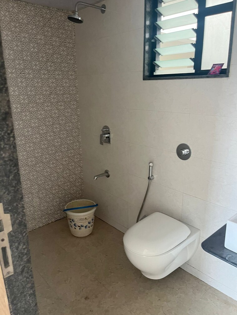 Bathroom, kohinoor-viva-city 2 Bedroom 755 Sq.Ft. Apartment In Dhanori Pune 9370153