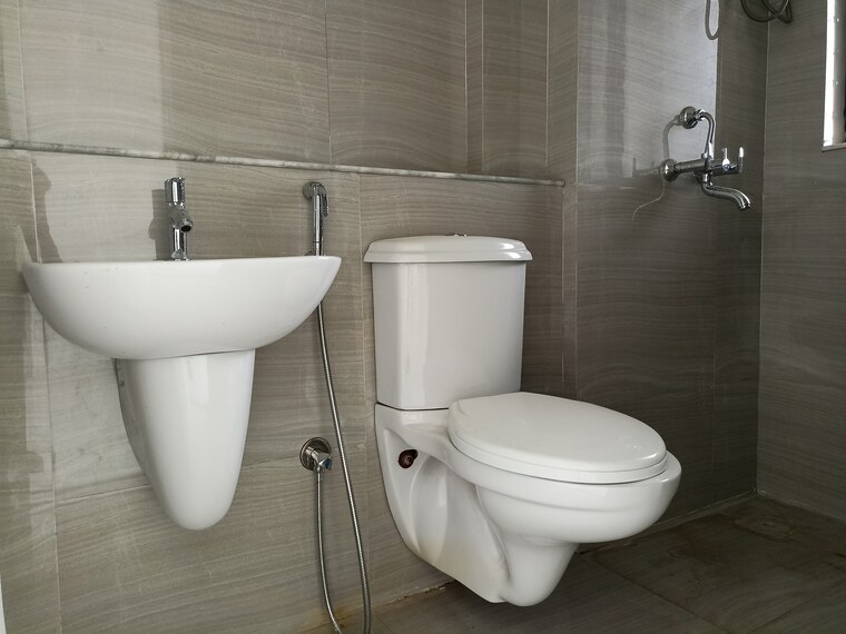 Bathroom, runwal-gardens-phase-i 1 Bedroom 467 Sq.Ft. Apartment In Dombivli East Thane 9370228