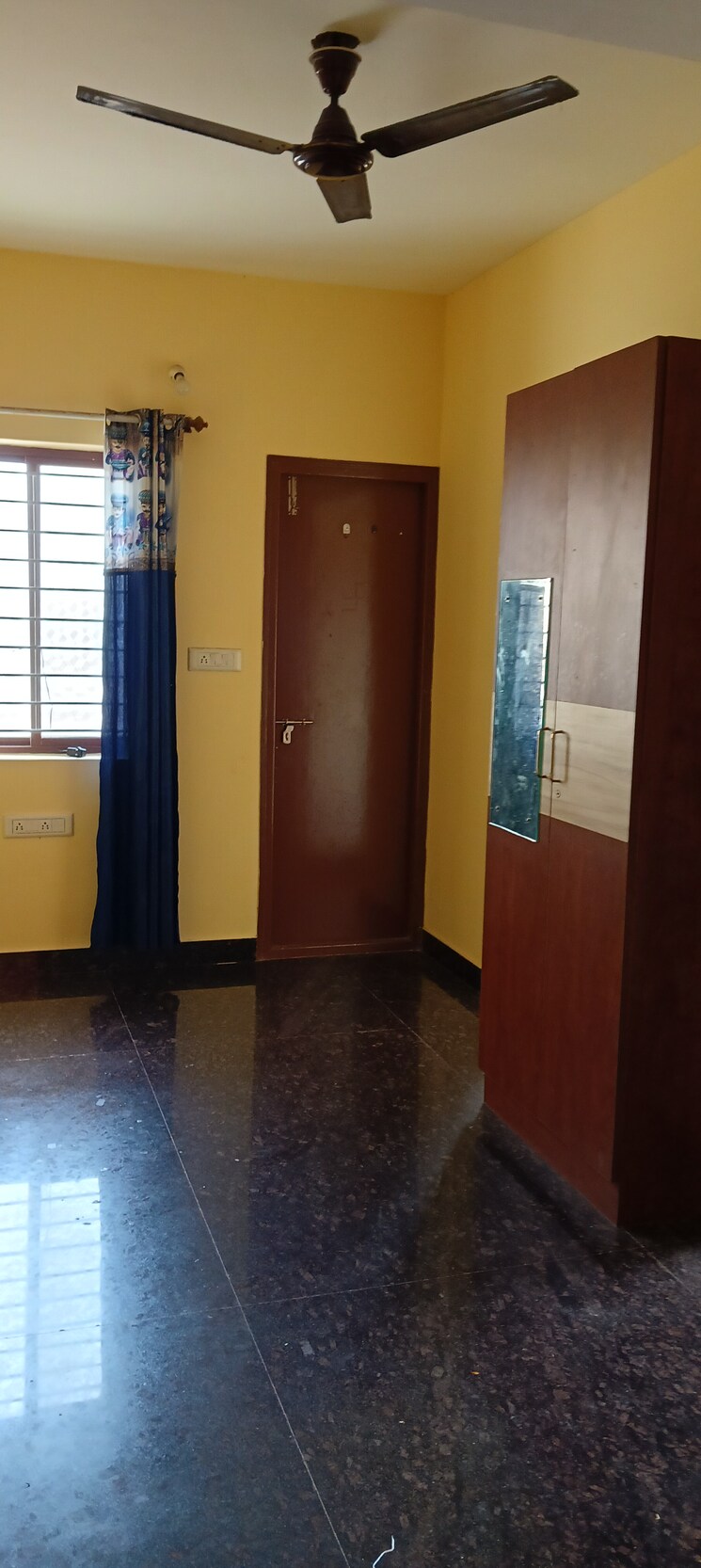 Room, btm-delite 1 RK 450 Sq.Ft. Builder Floor In Btm Layout Bangalore 9370263