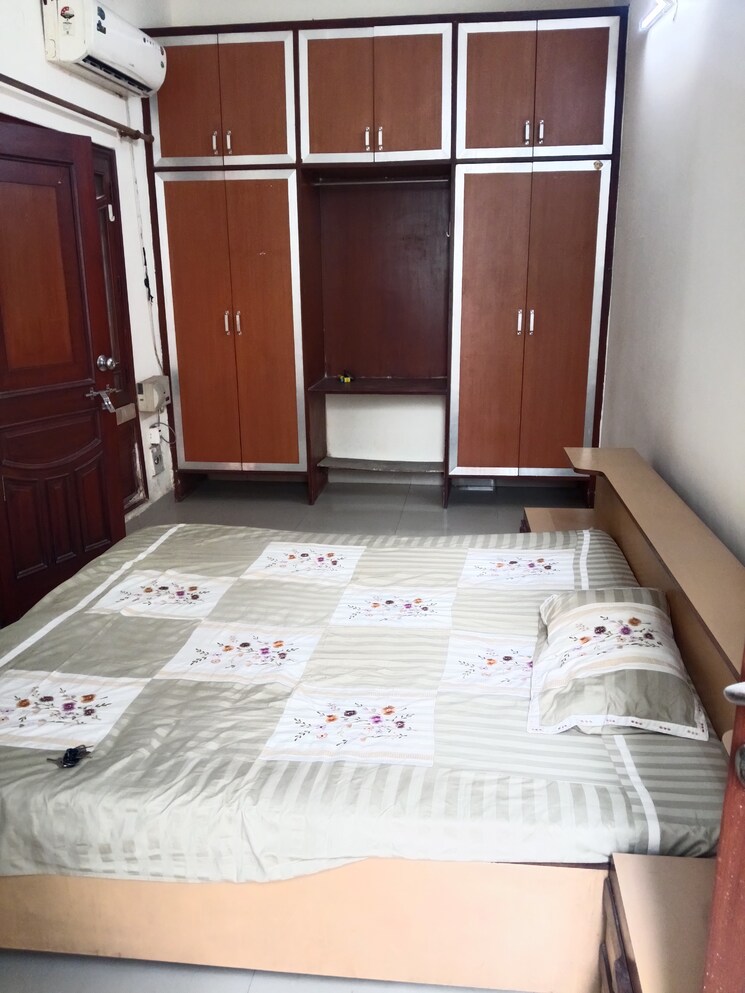 Bedroom, rwa-apartments-sector-51 1.5 Bedroom 750 Sq.Ft. Villa In Sector 51 Noida 9370274