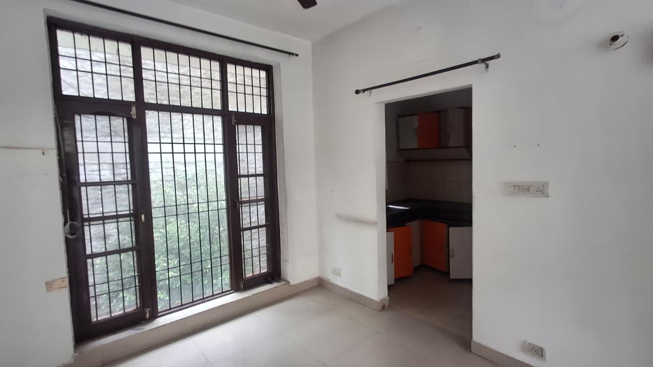 2 BHK Apartment For Sale in Rail Vihar
