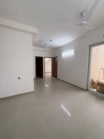 Room in 2 BHK Apartment at Mahagun Mywoods, Sector 16c Greater Noida – for Rent