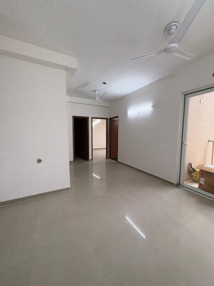 Room, mahagun-mywoods 2 Bedroom 593 Sq.Ft. Apartment In Sector 16c Greater Noida Greater Noida 9370328