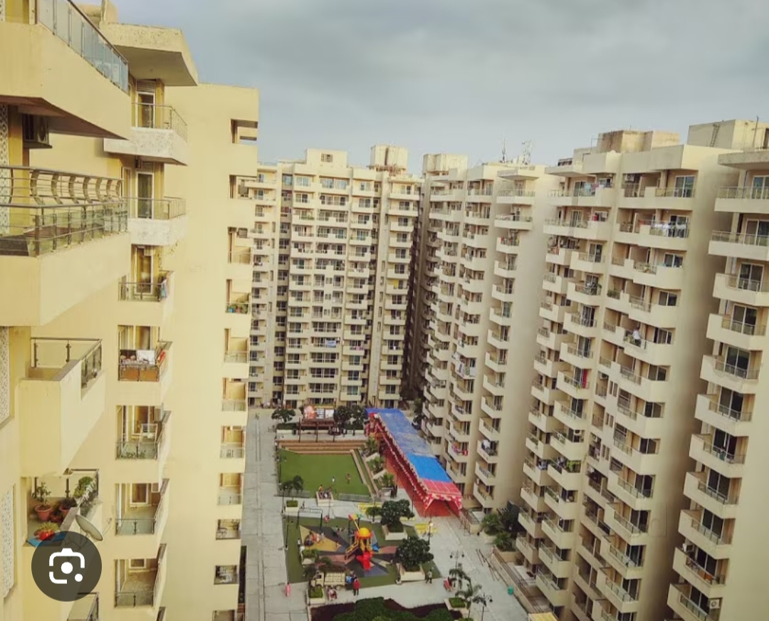 4 BHK + Pooja Room 2100 Sq.Ft. Apartment in Gaurs Cascades