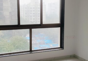 Room in 2 BHK Apartment at Anant Tara, Kandivali West – for Rent